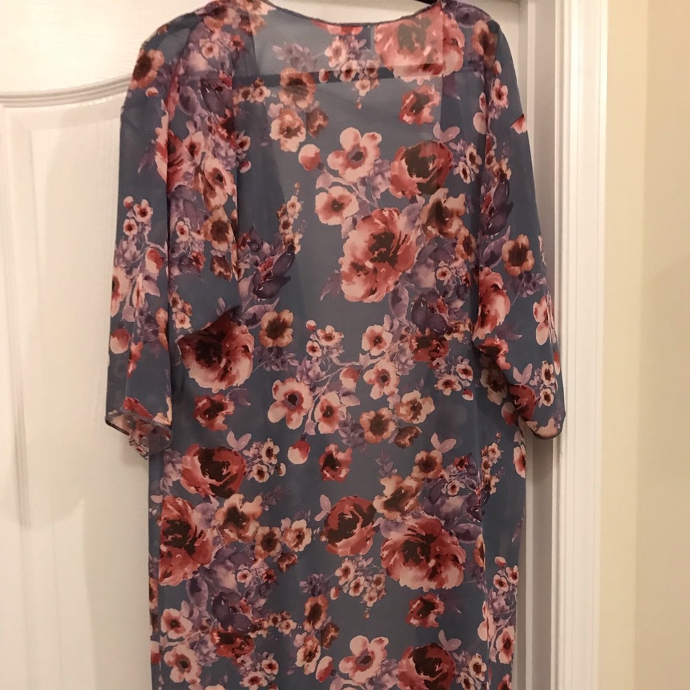 Medium Lularoe Shirley